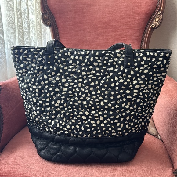 Betsey Johnson NY Black White Dot Quilted Vegan Leather Large Tote Bag Purse - Picture 5 of 11